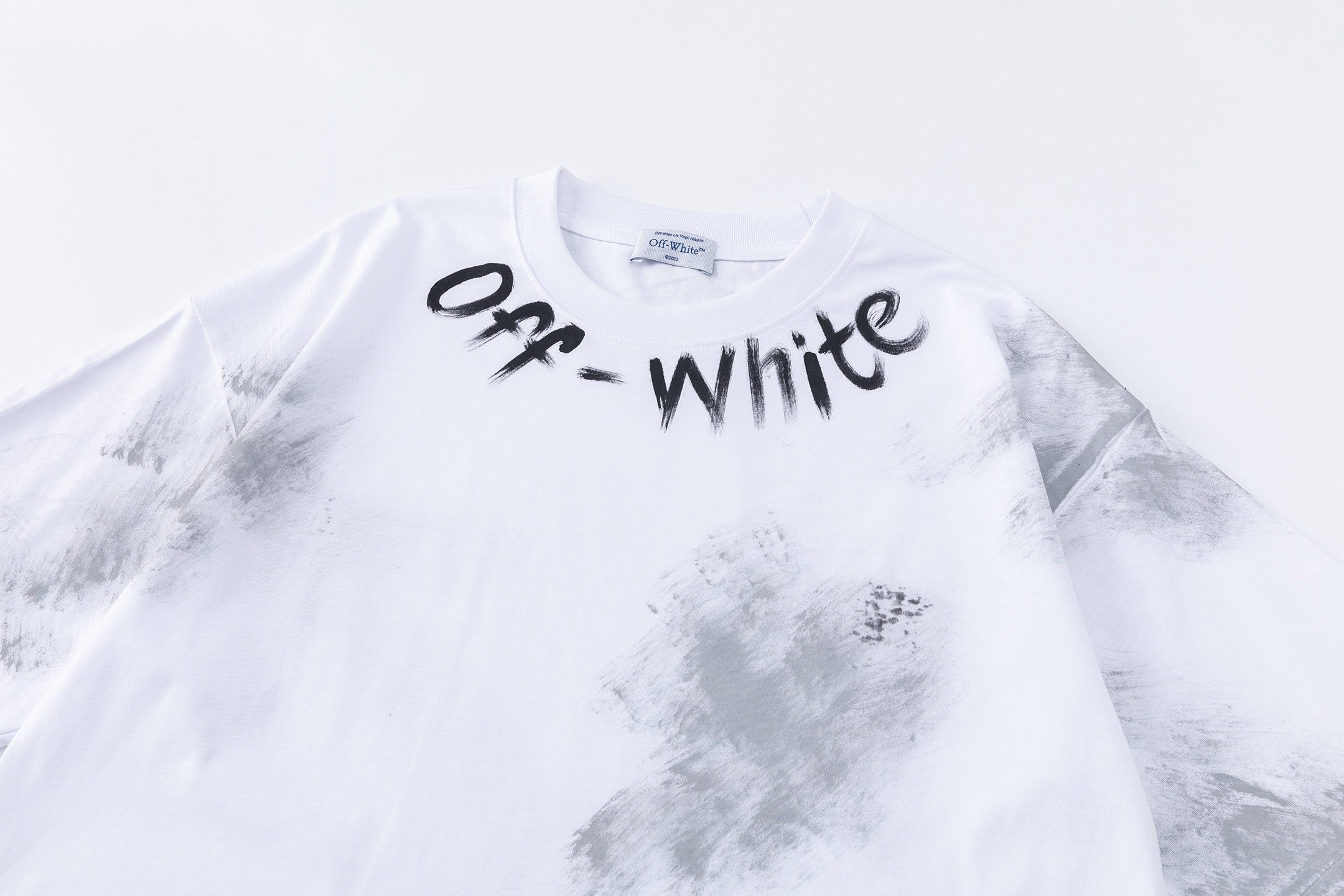 Short Sleeve T-Shirt ¡§C Relaxed Fit Light Luxury Station